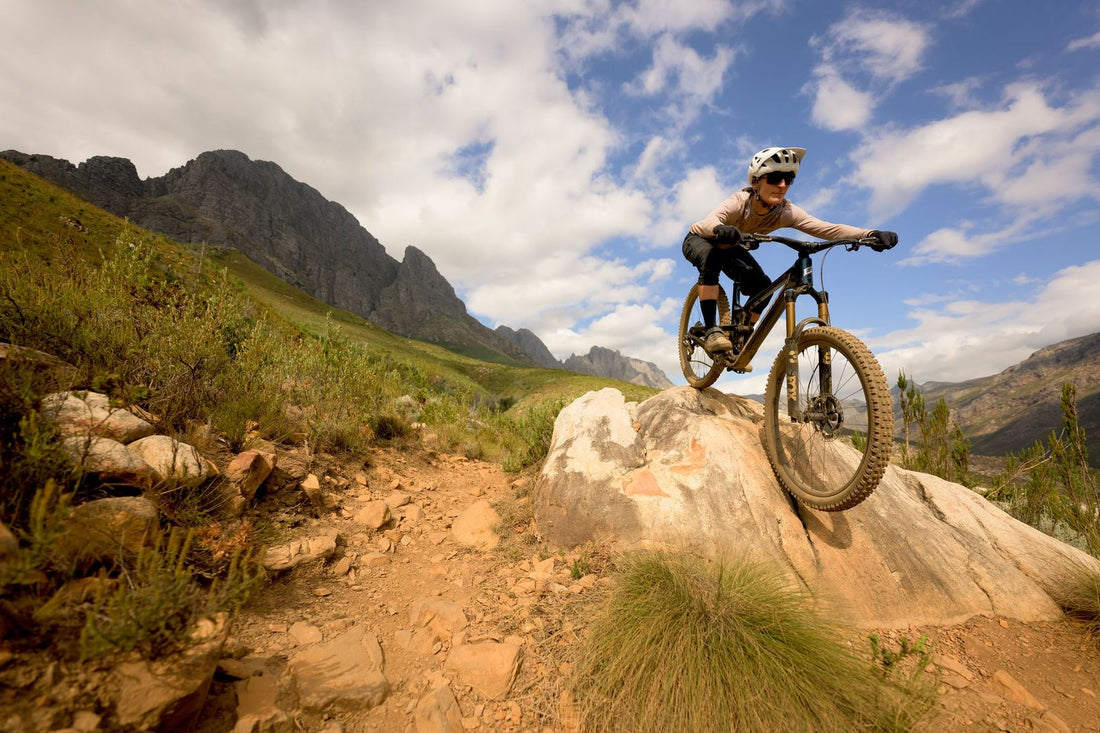 Why Choose Carbon or Alloy for Your Next PRO Handlebars?